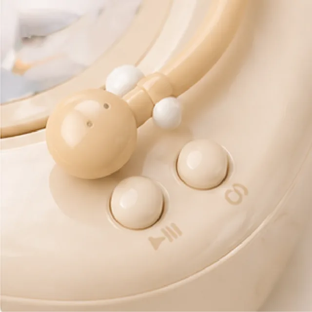 Cloud Gramophone, manufactured by Chloe Toys